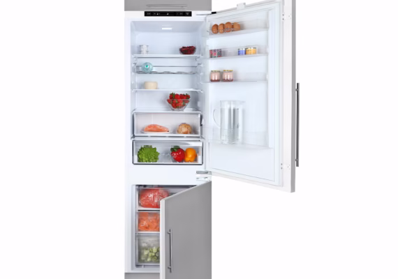 Frigorífico combi integrable por sistema de guía deslizante y display en el interior