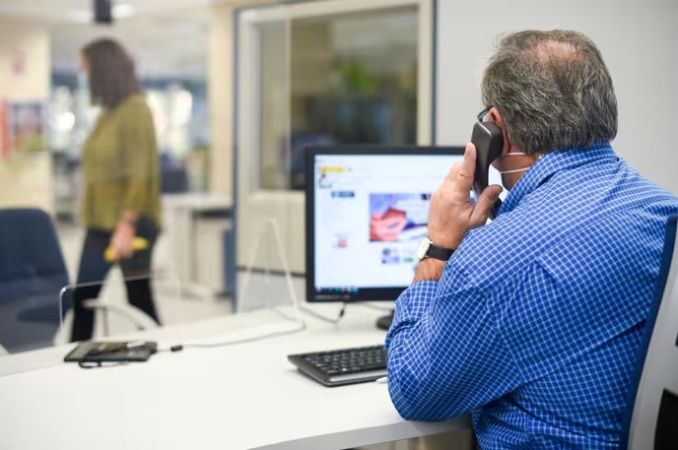 La tasa de absentismo escala al 5,21% en 2025 y se convierte en estructural, según los graduados sociales