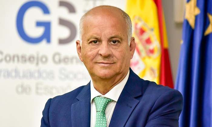 Joaquín Merchán: "Las comunicaciones de la Administración se llevan a cabo en horarios que conculcan el derecho al descanso"