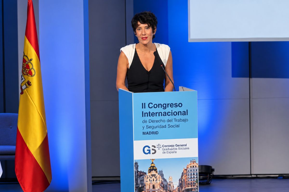 «No tiene que pesar ninguna duda»: la ministra de Seguridad Social defiende la sostenibilidad de las pensiones ante los graduados sociales