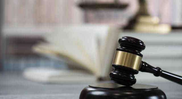 La nulidad de actuaciones declarada en suplicación por haberse omitido el trámite de conclusiones orales obliga a retrotraer las actuaciones al momento de su formulación, sin que deba realizarse de nuevo la integridad del acto del juicio oral