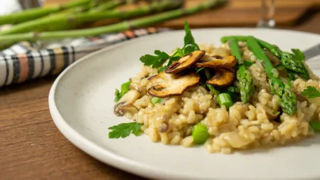 Risoto rápido de cogumelos e espargos - Pronto em apenas 10 minutos