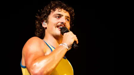 Benson Boone explora Lisboa antes de subir ao palco do NOS Alive