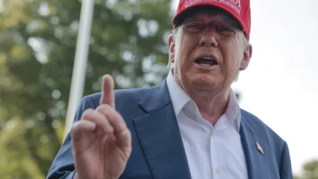 Trump Critica Obama e Demais Líderes pelo Caso Epstein e Exalta a sua Administração