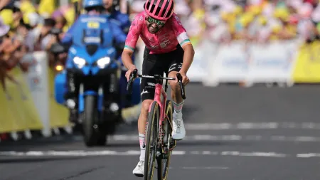 Ben Healy assume a camisola amarela enquanto Yates brilha na 10.ª etapa do Tour