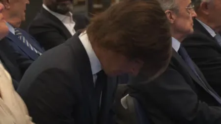 A Emoção de Carreras ao Ingressar no Real Madrid: Pais Visivelmente Comovidos