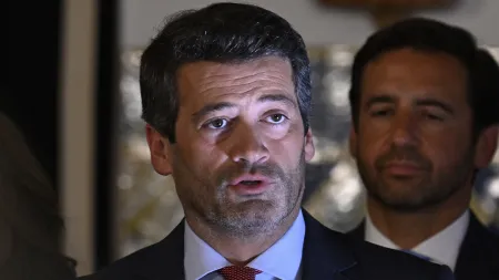 Ventura assegura que há muitas opções para o "governo-sombra"