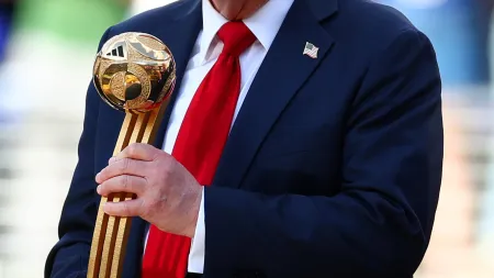 "Trump sugere que o 'soccer' pode ser rebatizado como 'futebol' nos EUA"