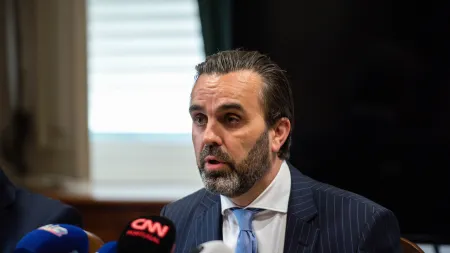 "Preocupações na Unidade Local de Saúde de Santa Maria levantam questões sobre gestão"