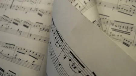 Professor de música do Oeste acusado de crimes sexuais contra alunos menores