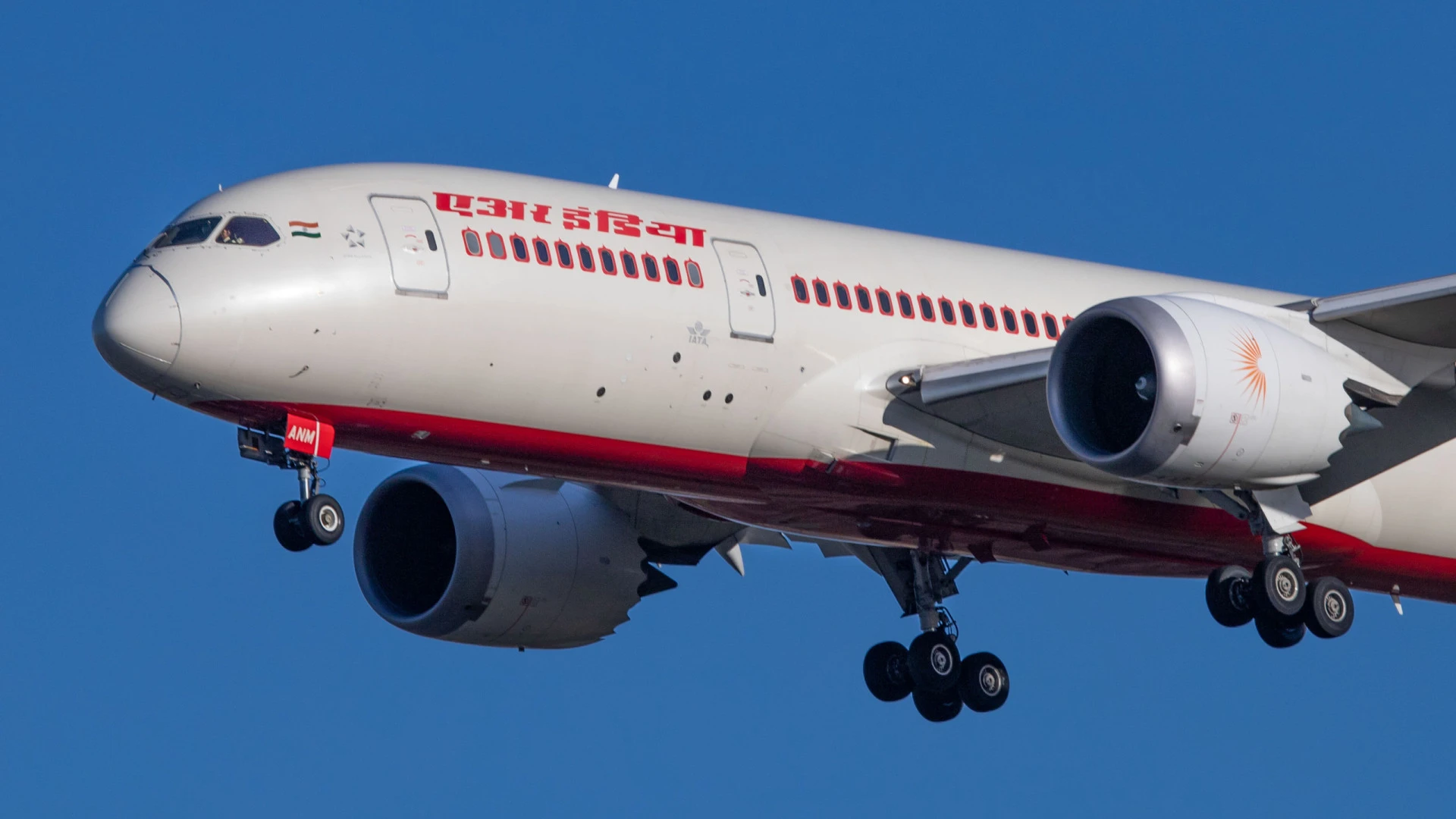 Air India reabre rotas internacionais após tragédia do voo AI171