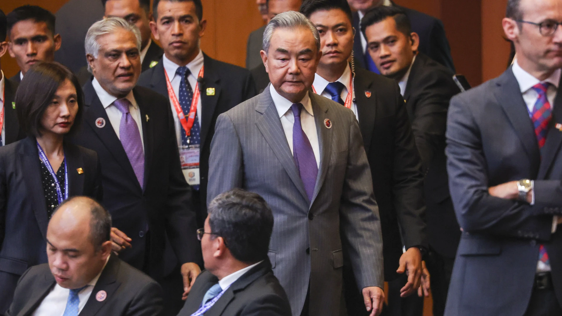 China reafirma apoio incondicional à soberania do Irão em reunião diplomática