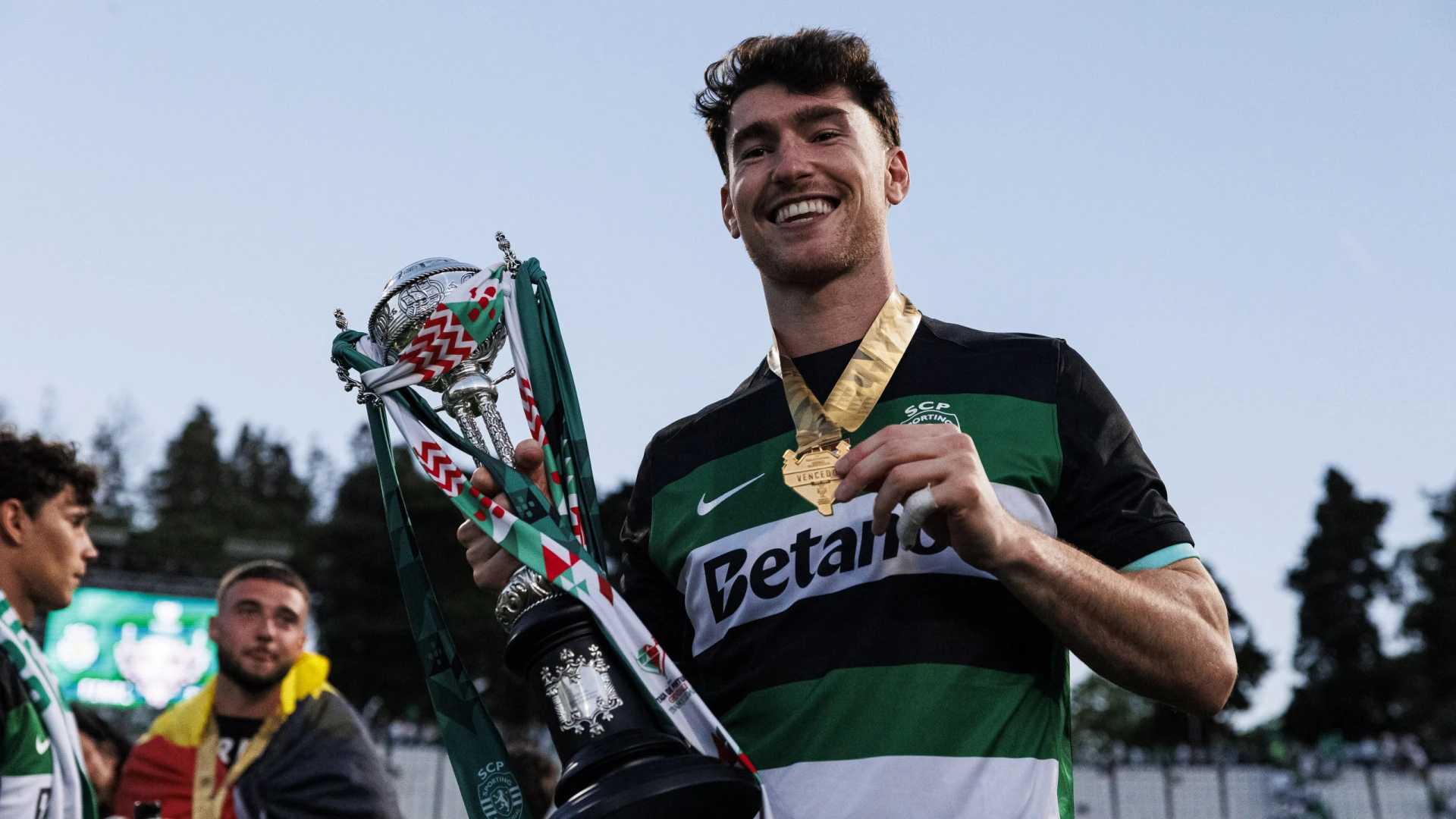 Franco Israel pode deixar o Sporting por 4 milhões, mas não é prioridade