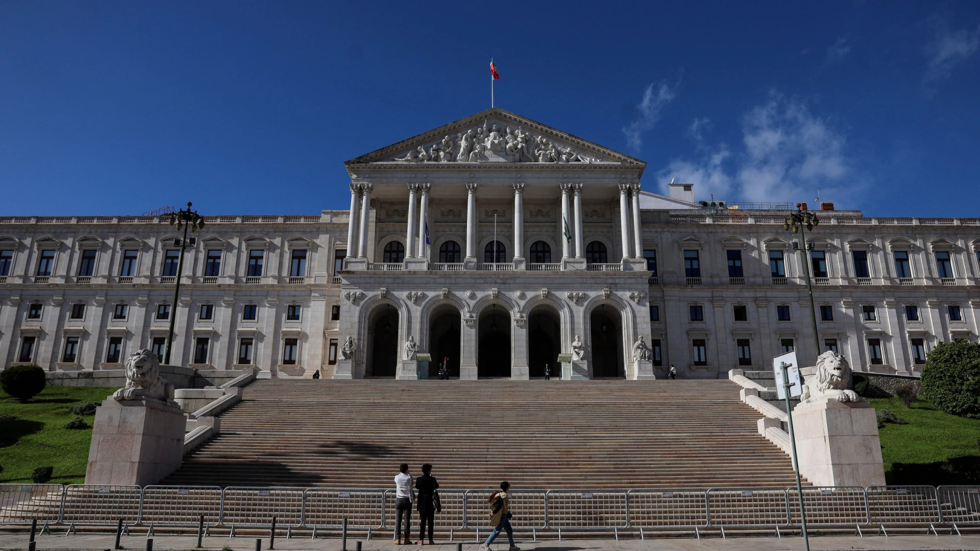 Assembleia da República marca regresso ao plenário para 17 de setembro