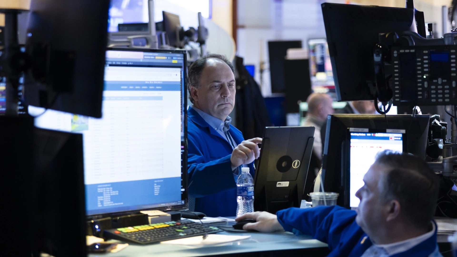 Wall Street experimenta recuperação após declarações de Trump sobre Jerome Powell