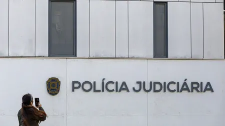 Detenção em Portimão por tentativa de homicídio relacionada com dívida
