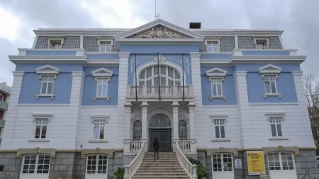 Situação crítica das famílias do Talude Militar: Desalojados voltam a viver em condições precárias