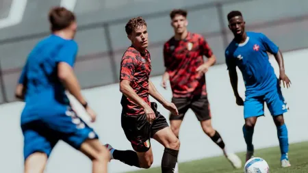 Estrela da Amadora e Belenenses empatam sem golos em jogo de preparação