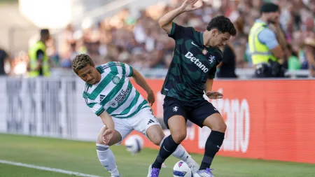 Sporting defronta Celtic em primeira exibição com adeptos e sofre derrota
