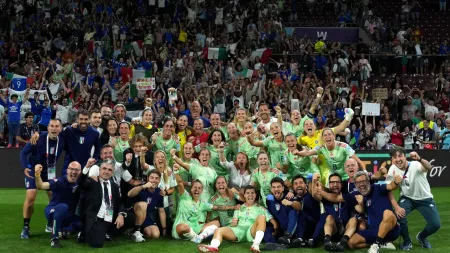 Vitória dramática leva Itália às meias-finais do Europeu feminino
