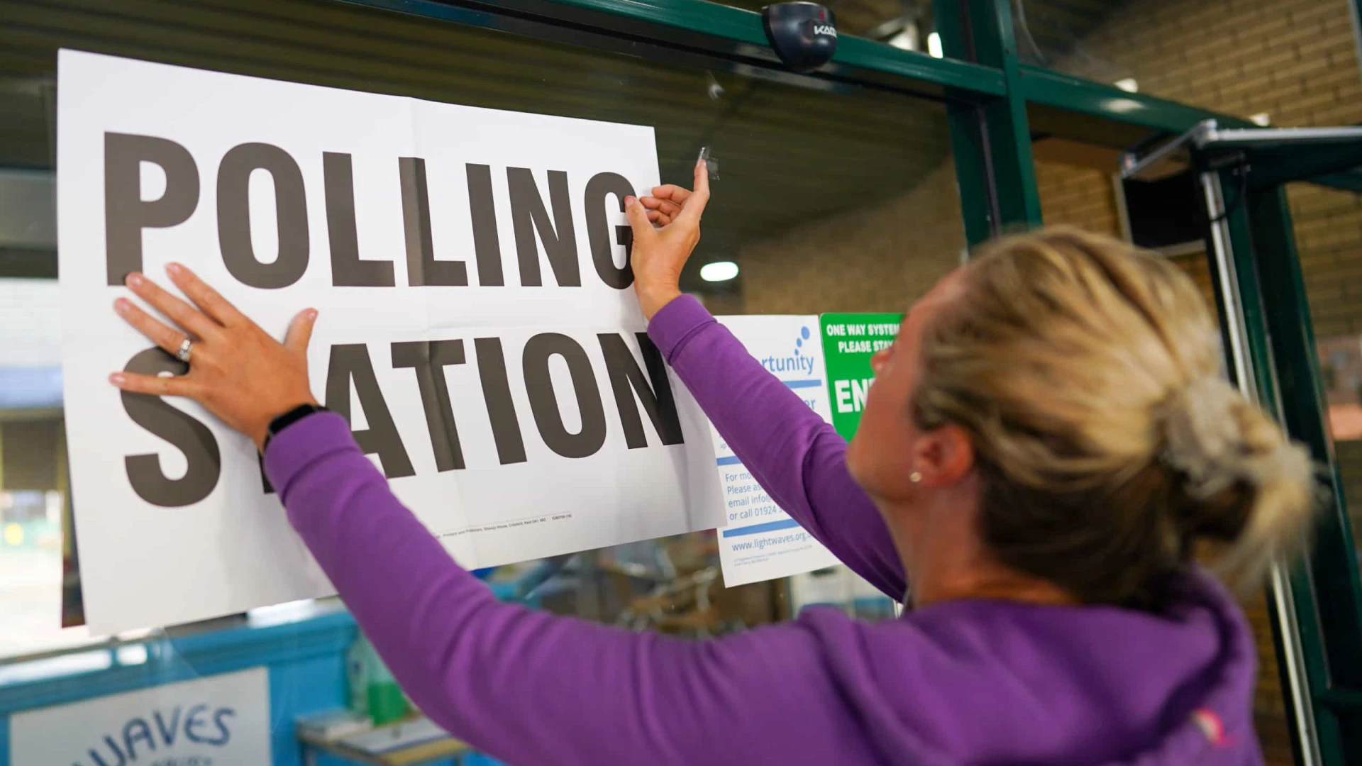 Governo do Reino Unido avança para permitir voto a jovens a partir dos 16 anos
