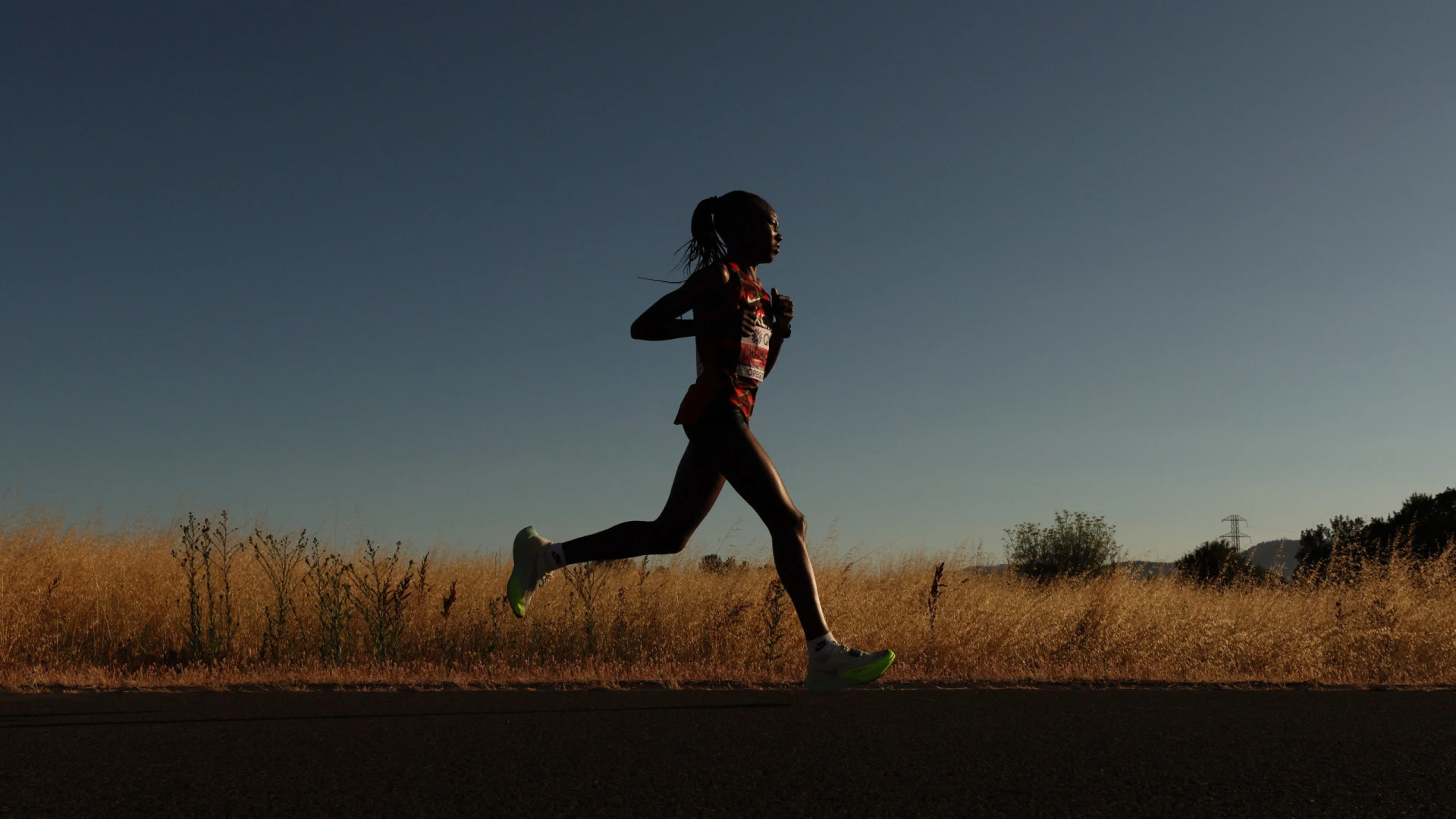 Queniana Ruth Chepngetich suspensa por doping após recorde mundial