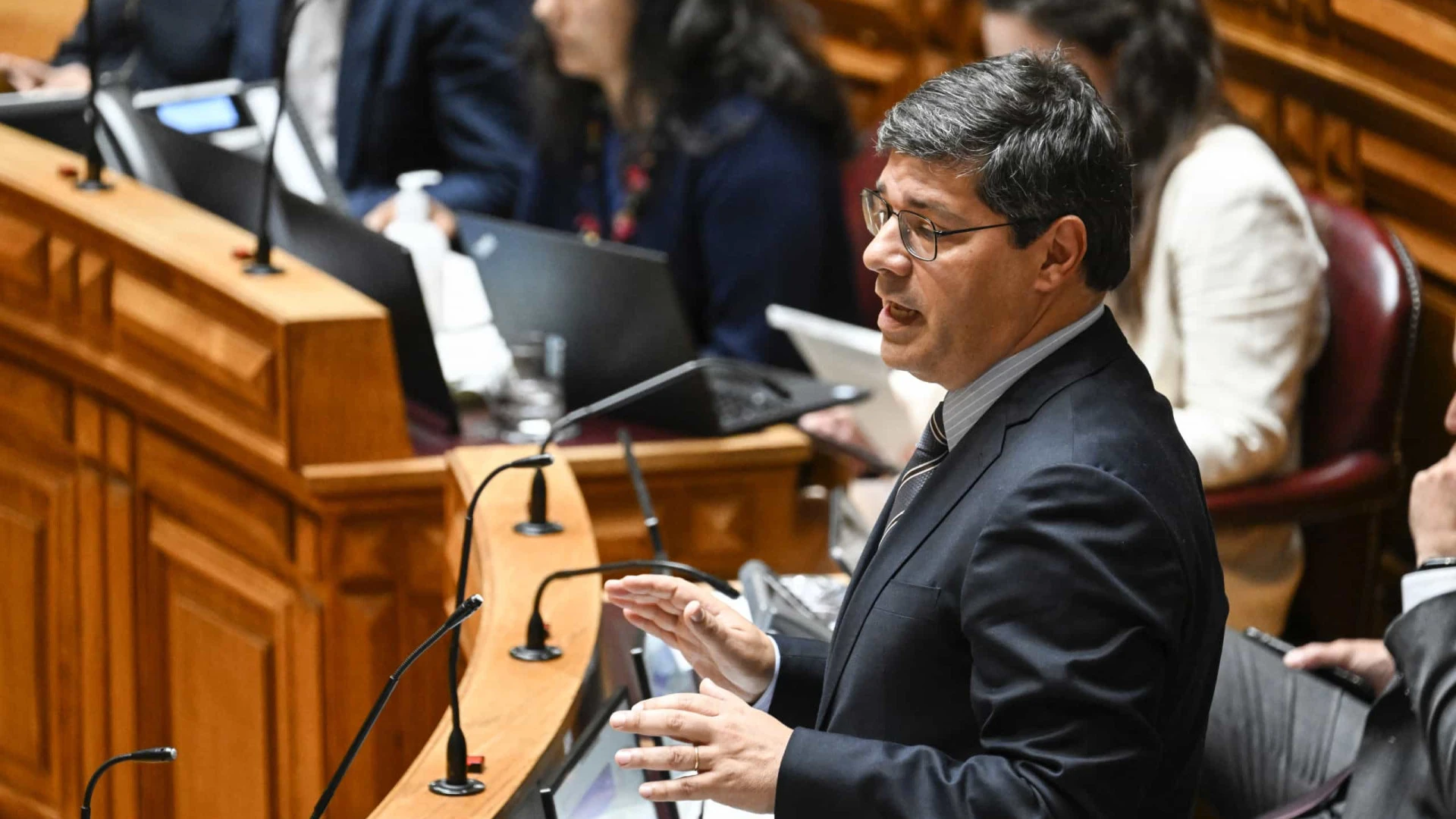 PS denuncia aliança "radical" com Chega, Ventura defende "novo diálogo"