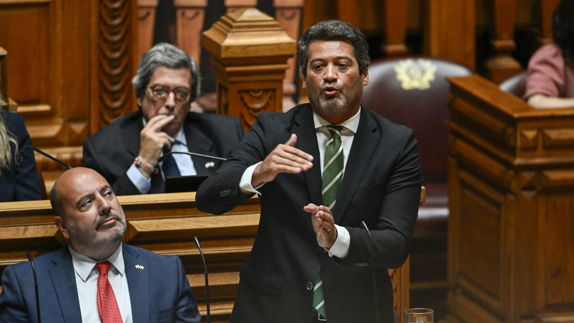 "Ventura promete anunciar 'governo sombra' antes do regresso ao Parlamento"