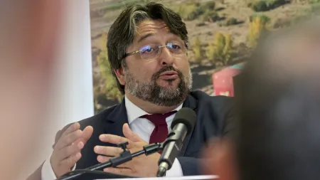 "Ricardo Leão reafirma firmeza nas demolições no Bairro do Talude"
