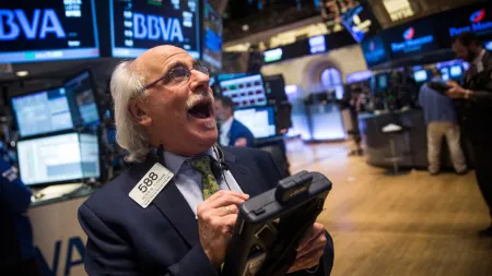 Bolsas europeias em alta, com NOS a destacar-se com ganhos superiores a 2,5%