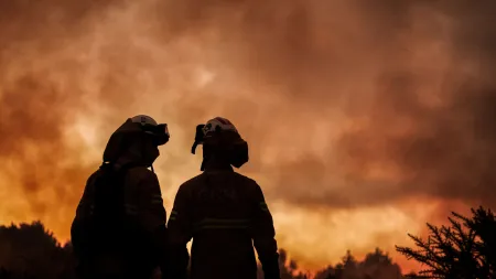 Incêndio em Sabrosa atinge fase de controle e queda de temperaturas ajuda a operação