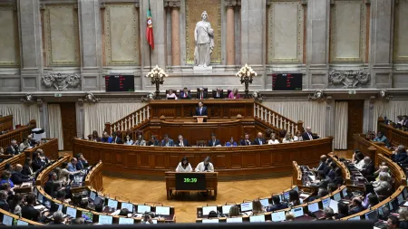 Dificuldades de tempo marcam debate do estado da nação
