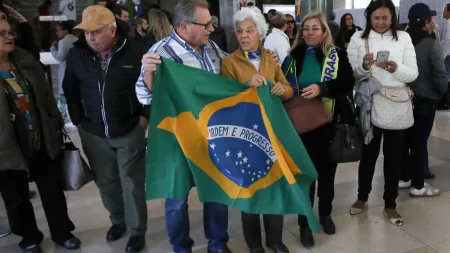 Brasil mantém vigilância sobre alterações legais em Portugal que afetam imigrantes