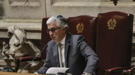 Aguiar-Branco: Importância do Debate no Parlamento vai Além dos Conflitos