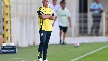 Mourinho antecipa regresso a Portugal: "Estarei de volta num momento alto"