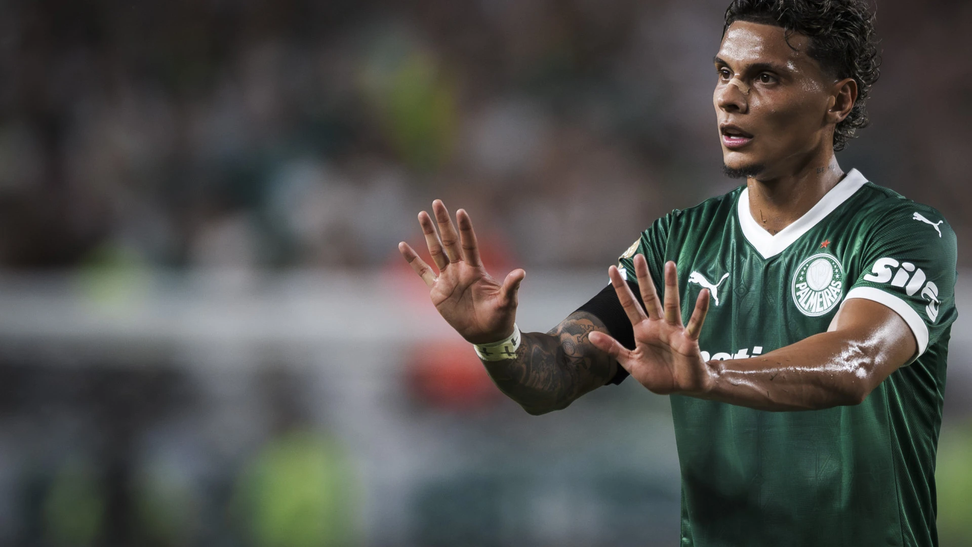 AS Roma desiste da contratação de Richard Ríos, que pode beneficiar o Benfica
