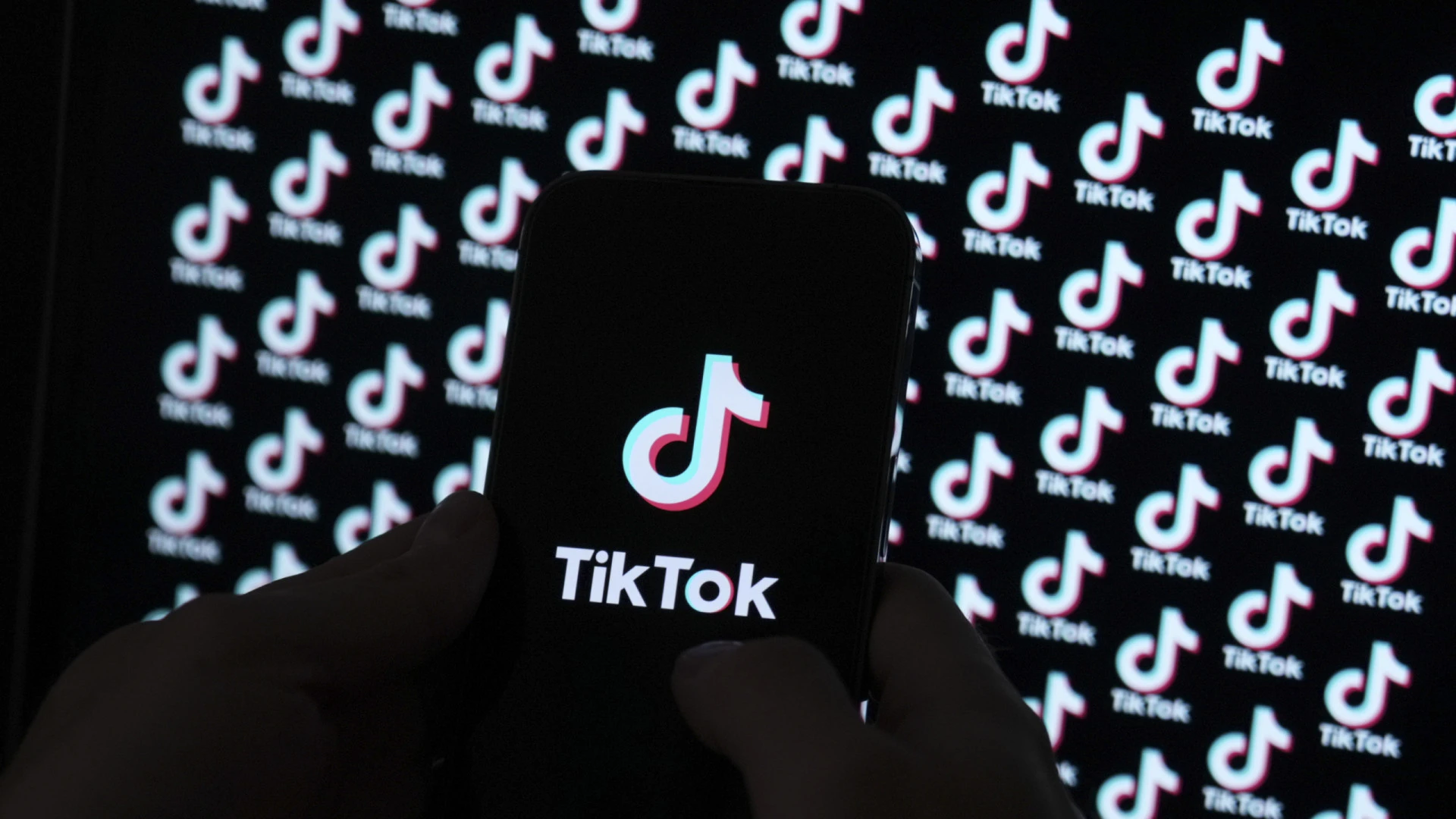 Moderadores do TikTok em alerta: Medo de substituição por IA