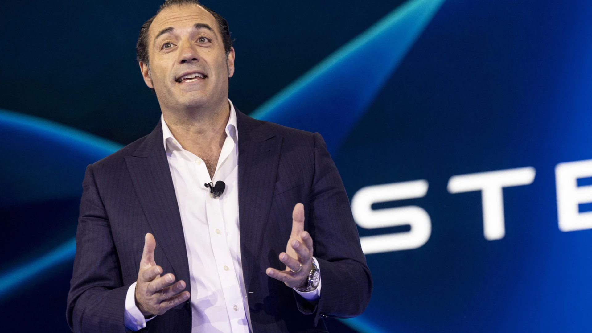 Antonio Filosa assume liderança da Stellantis após saída de Carlos Tavares