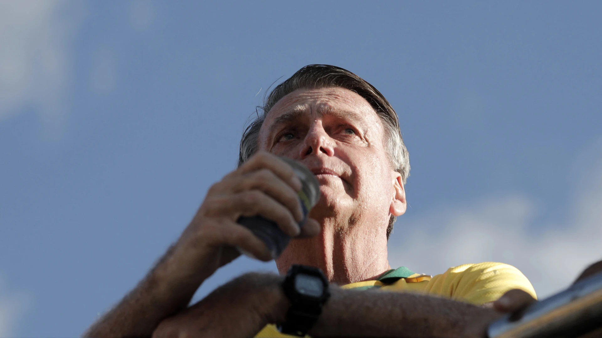 Ex-presidente Bolsonaro e filho sob investigação por manobras políticas nos EUA