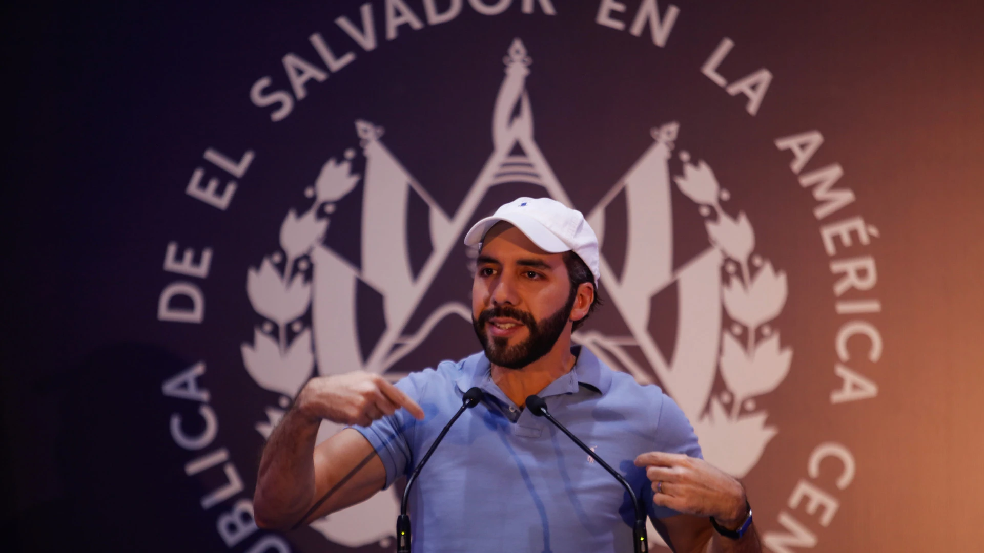 El Salvador devolve detidos venezuelanos numa troca diplomática