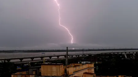 Tempestades severas na Índia provocam 33 mortes por raios