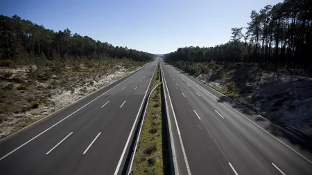Número de mortes nas estradas em Portugal em 2024 revela tendência positiva