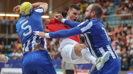 Adversários da Liga Europeia definidos para FC Porto e Benfica