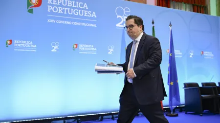 Decisão sobre o futuro do governador do BdP adiada para a próxima semana