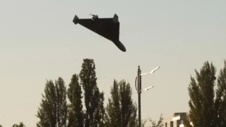 Defesa russa intercepta oito drones ucranianos em direção a Moscovo