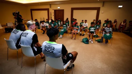 Jogadores do Sporting Partilham Experiências com Crianças em Ação Solidária