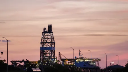 Preço do petróleo Brent cai para 69,28 dólares com novas sanções à Rússia