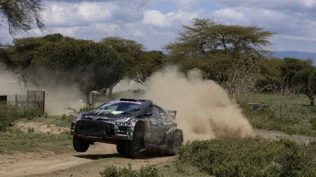 Oliver Solberg toma a liderança inesperada no Rali da Estónia após o primeiro dia