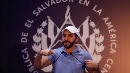 El Salvador devolve detidos venezuelanos numa troca diplomática