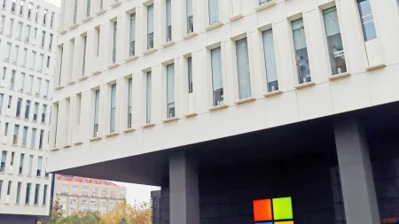 Microsoft enfrenta tempestade interna com despedimentos em massa